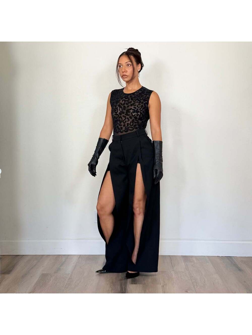Escada - Picture 2 of 9